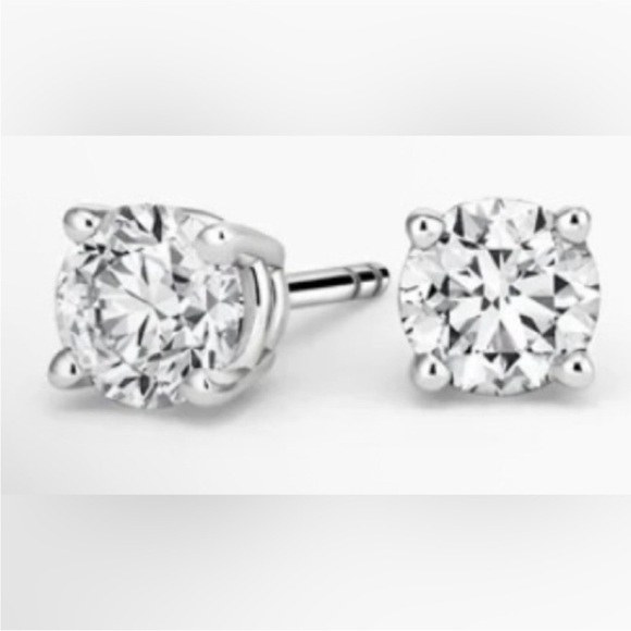 Moissanite Jewelry - Elegant moissanite 925 Silver Stud Earrings